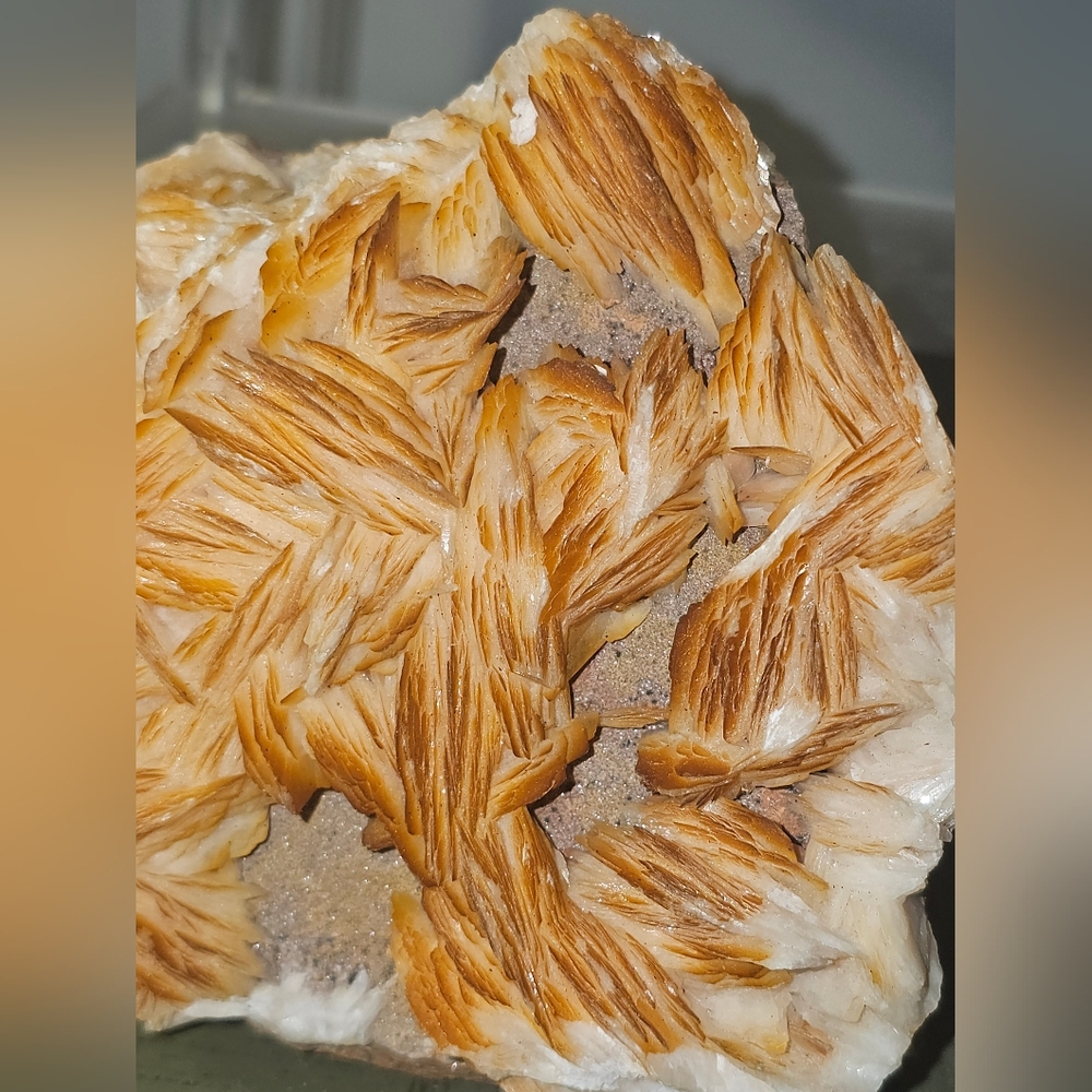 Orange barite - Picture 3 of 11